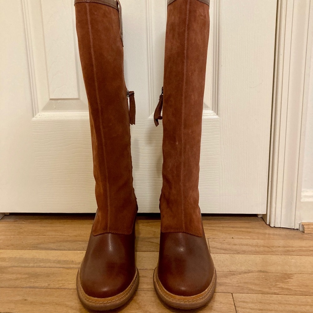 Clarks Trace Mist Leather Boots- Tan